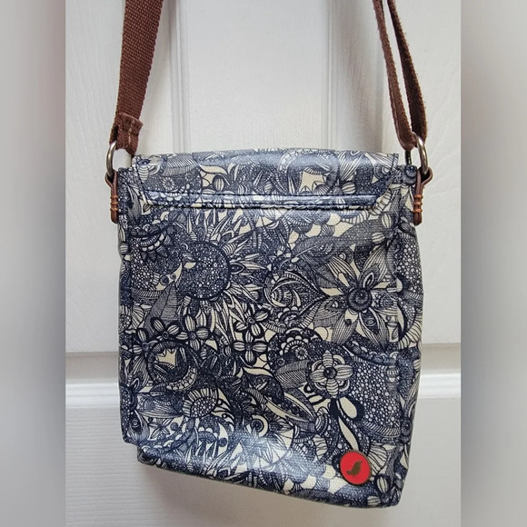 Sakroots Artist Circle Small Flap Messenger Crossbody Bag w/adjustable Strap - Picture 2 of 5